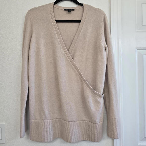 Ann Taylor Women's Beige Wool Blend Pullover V Neck Stretch Sweater Large - Picture 1 of 8